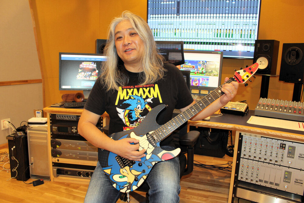 Crush 40: La banda que define el espíritu de Sonic Jun Senoue, guitarrista de la banda Crush 40.