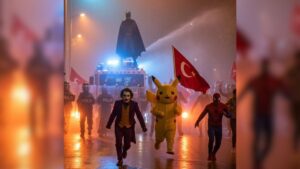 Pikachu y otros personajes de cómics se hacen presentes en protestas de Turquía Pikachu y otros personajes de cómics- Protestas de Turquía