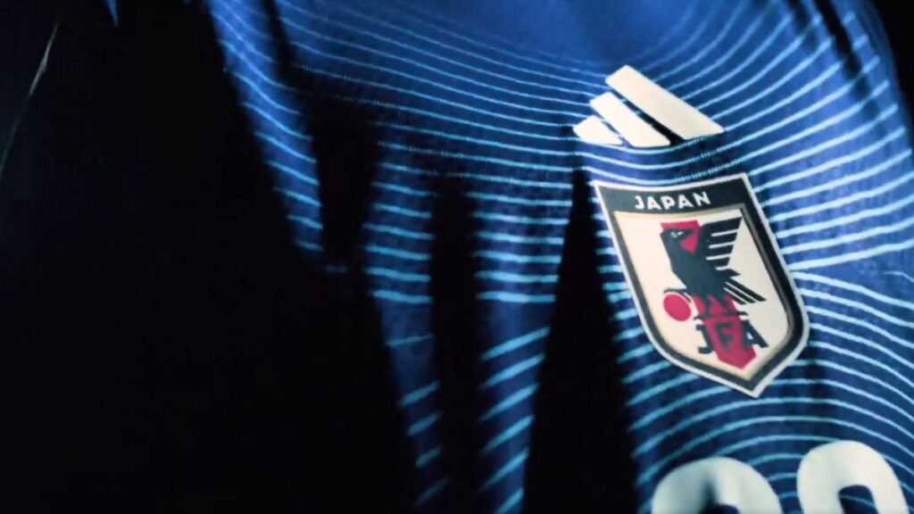 Camiseta de Japón para el Mundial 2026 inspirada en el anime revoluciona el fútbol Camiseta-selección de Japón- Mundial 2026